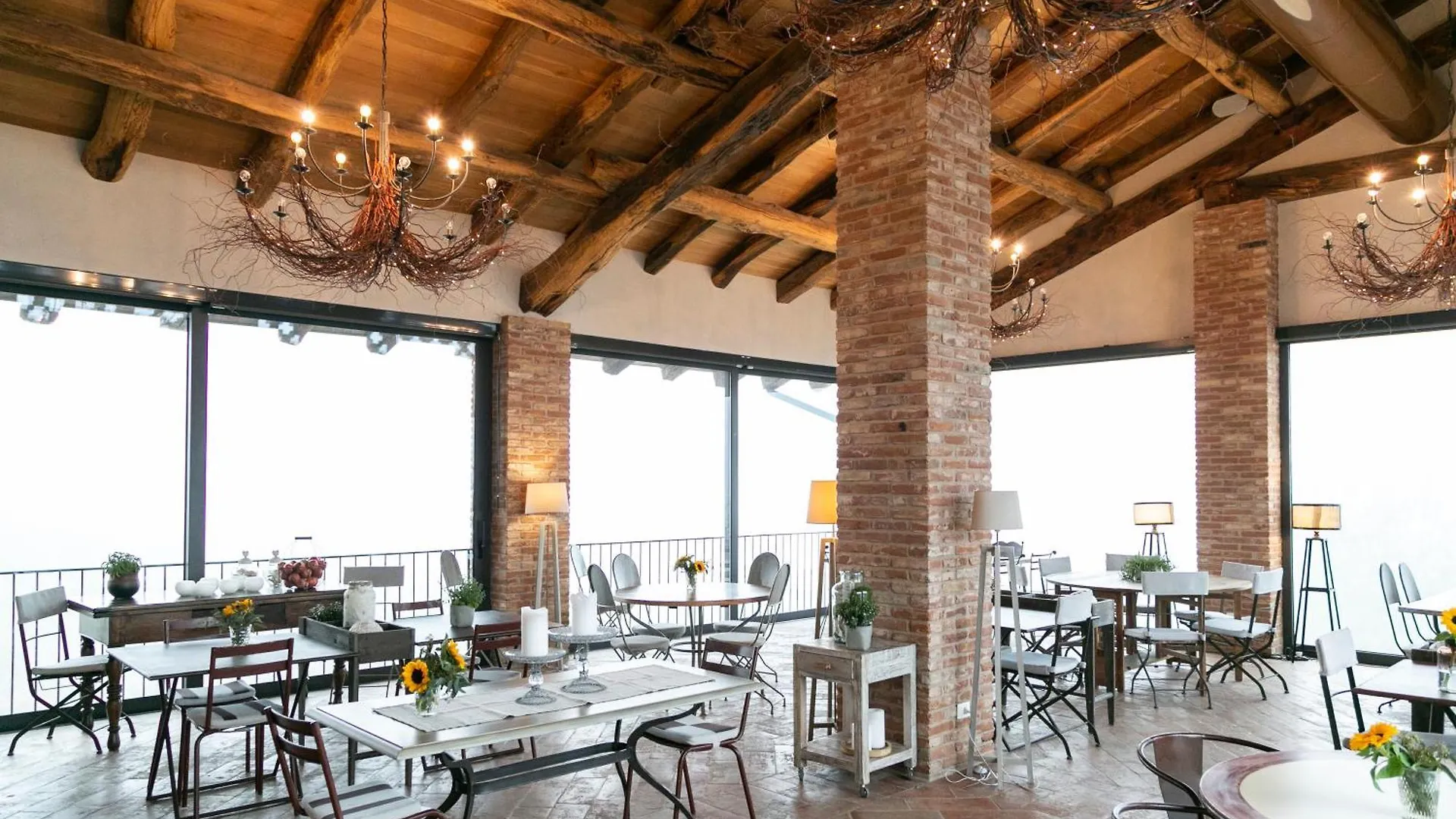 Prime Alture Wine Resort Casteggio