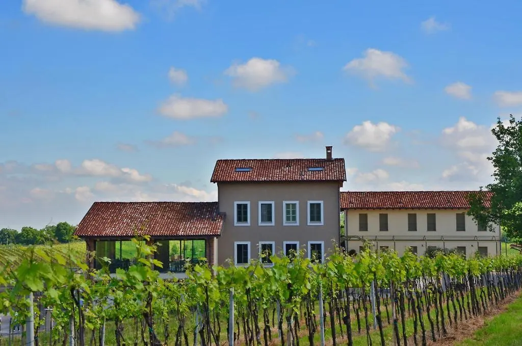 Prime Alture Wine Resort Casteggio